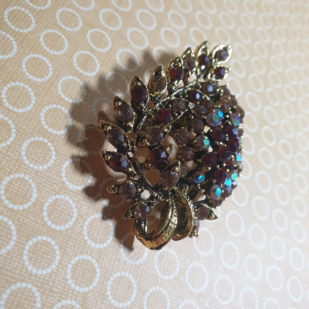 Vintage Gold Tone Leaf Brooch Rhinestones Pin Back Bling Gift Mom Grandma Core - Picture 3 of 5